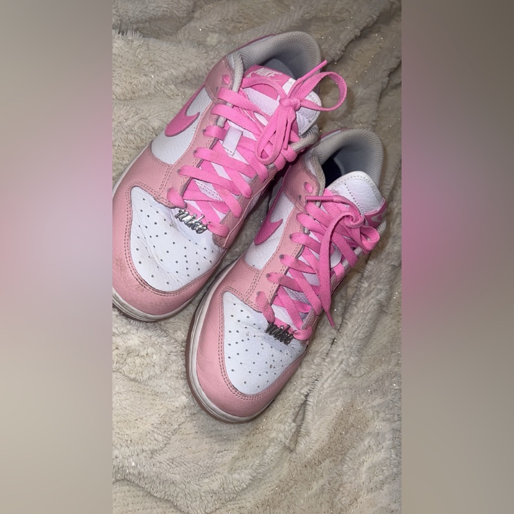 Wmns Pink Nike Dunks